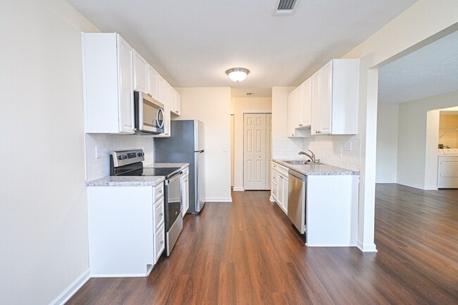 Building Photo - 4328 Villa Dr