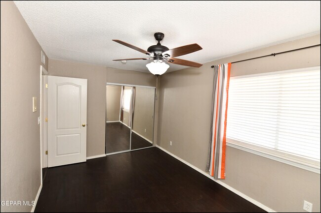 Building Photo - 7362 Luz De Dia Ct