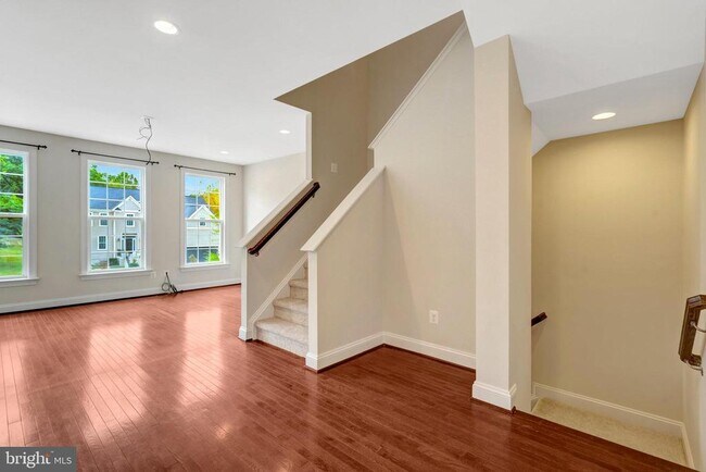 Building Photo - 8854 Orchard Ln