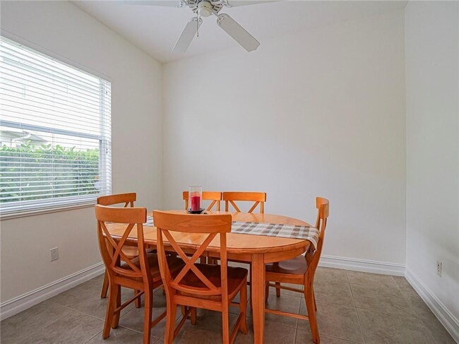 Building Photo - 1825 Bridgepointe Cir