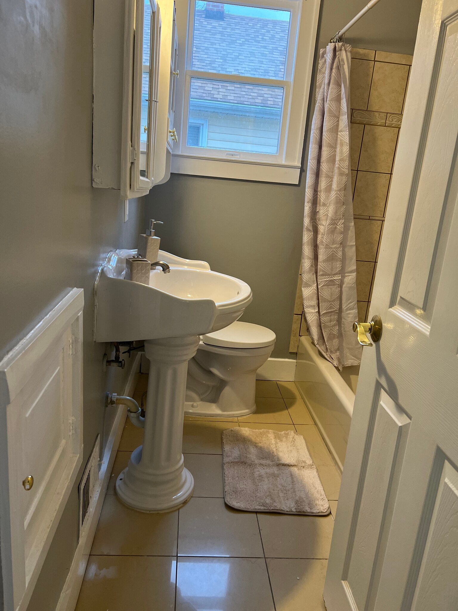 Building Photo - 2824 Parker St