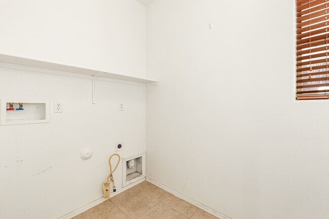 Building Photo - 7084 S Camino Derecho