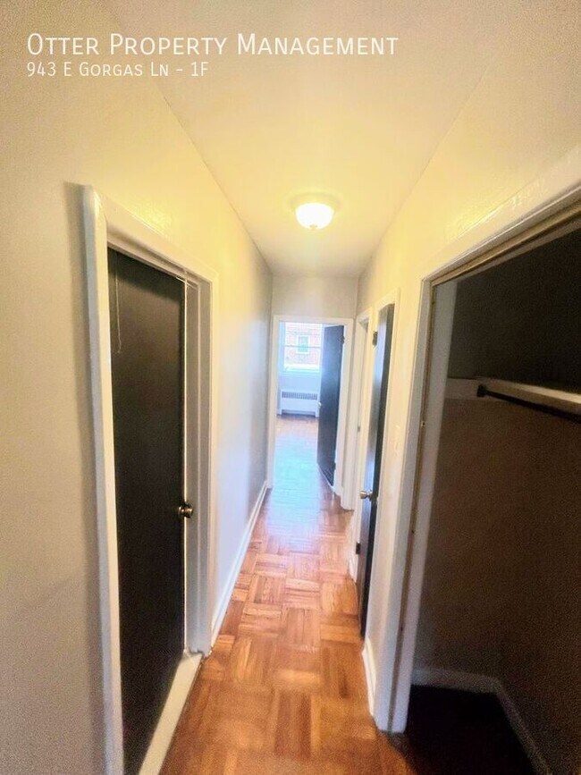 Building Photo - 943 E Gorgas Ln
