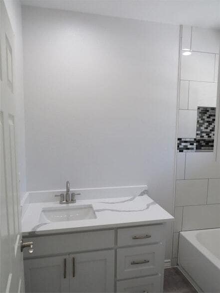 Building Photo - 818 Thomas St