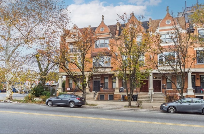 Building Photo - 1637 N 33rd St