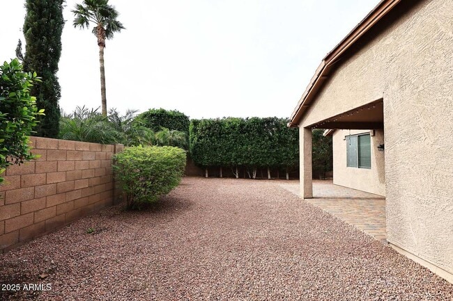 Building Photo - 16945 W Manchester Dr