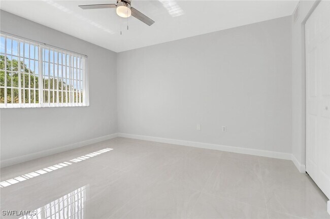 Building Photo - 1210 Wildwood Lakes Blvd