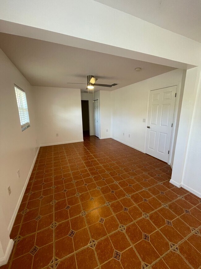 Building Photo - 3BR/2BA Home + 2-Car Garage – $500 Move-In...
