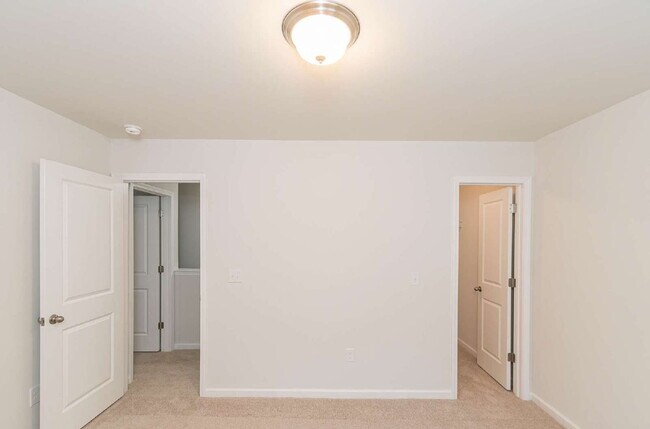 Building Photo - Stunning 4-Bed Home in Wendell with Granit...