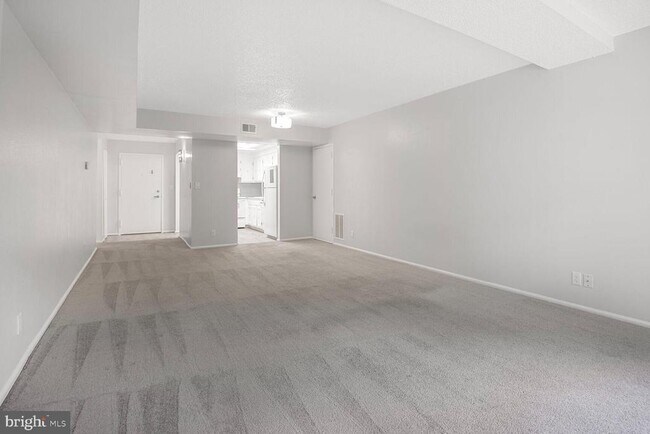 Building Photo - 7661 Provincial Dr