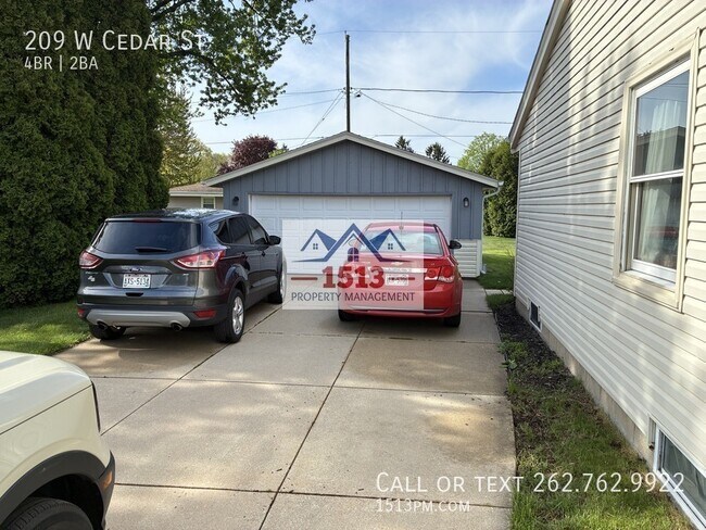 Building Photo - 209 W Cedar St