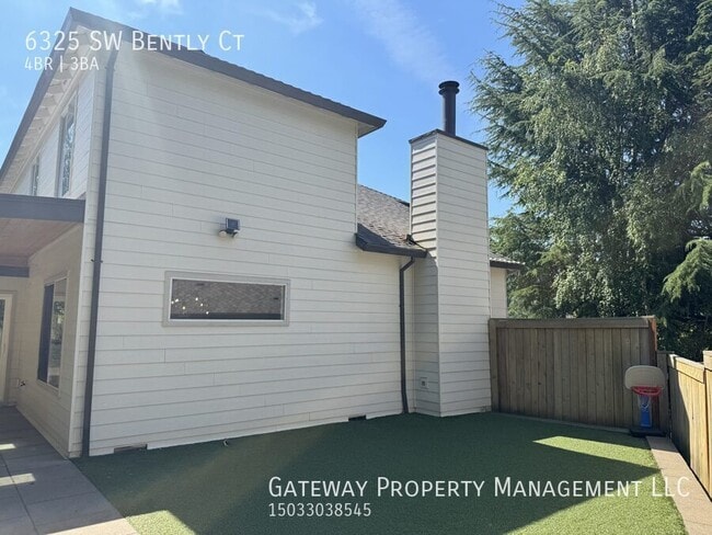 Building Photo - 6325 SW Bently Ct