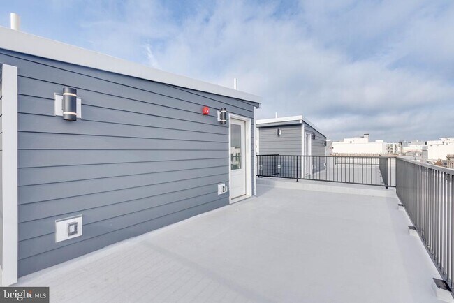 Building Photo - 1434 Parrish St