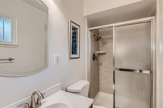 Building Photo - NICE HOME IN SACRAMENTO!!