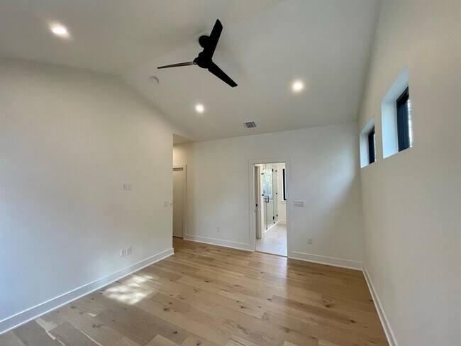 Building Photo - 1309 Palo Duro Rd