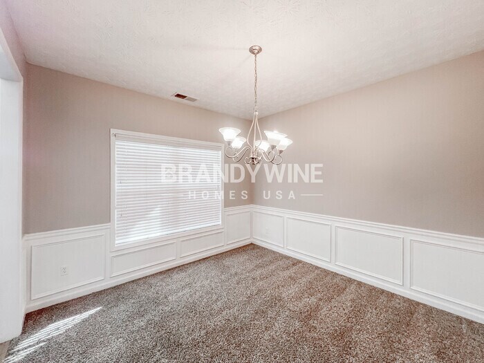 Building Photo - 215 Prince Edward Way