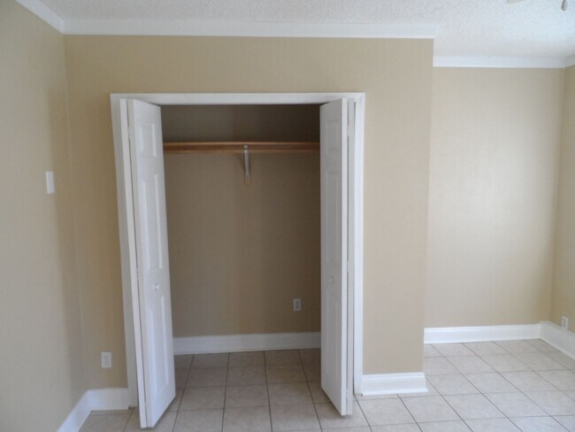 Building Photo - 2950 Norvell Ct