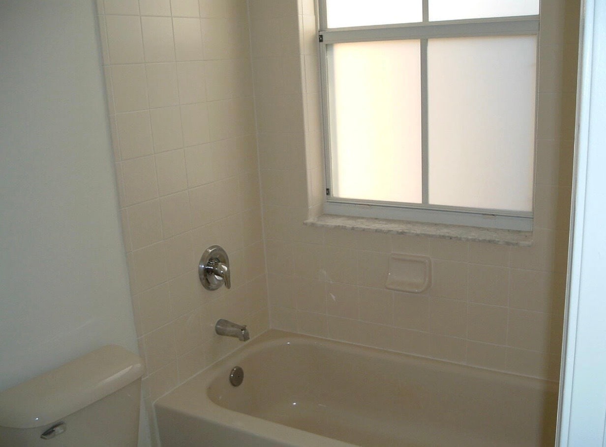 Building Photo - 3808 Shoma Dr