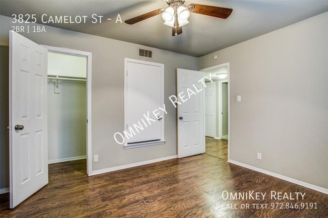 Building Photo - 3825 Camelot St