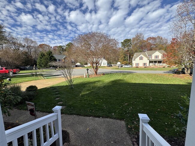 Building Photo - 307 Ludlow Dr