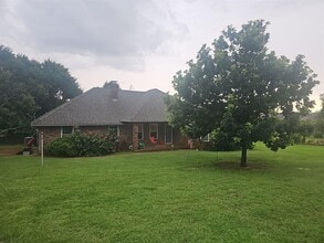 Building Photo - 2825 N Midwest Blvd