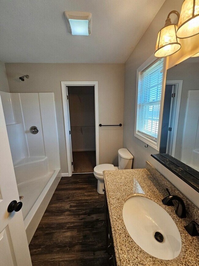 Building Photo - Spacious 3-Bedroom Home in Crossville with 2-Car Garage, Fenced Yard & Porches