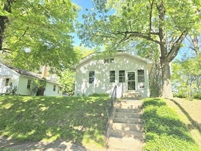 Building Photo - 1218 S 26th St