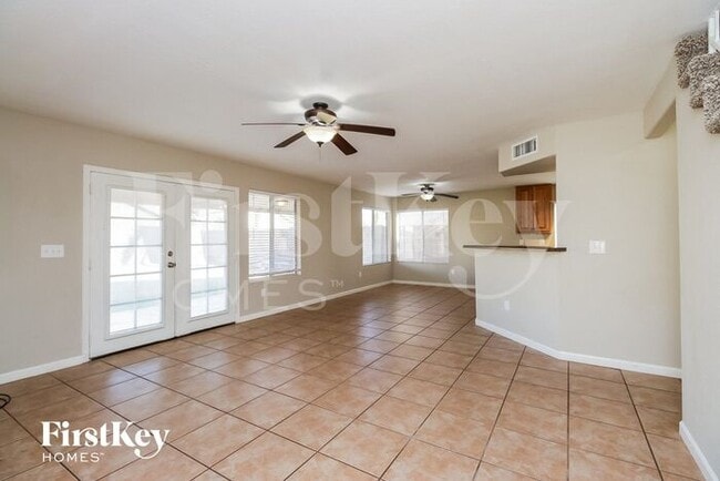 Building Photo - 848 E Morelos St