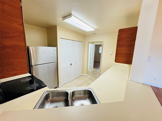 Building Photo - 3449 NW 44th St