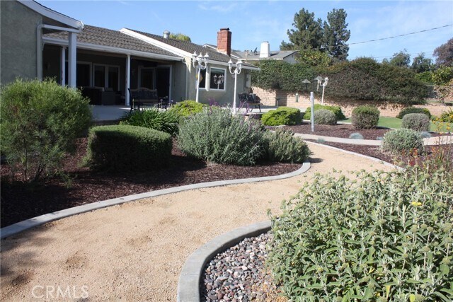 Building Photo - 16540 Wagon Wheel Dr