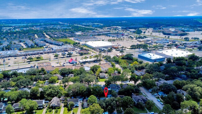 Building Photo - 14115 Wickersham Ln