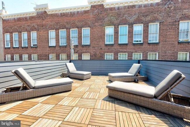 Building Photo - 1617 Eastern Ave