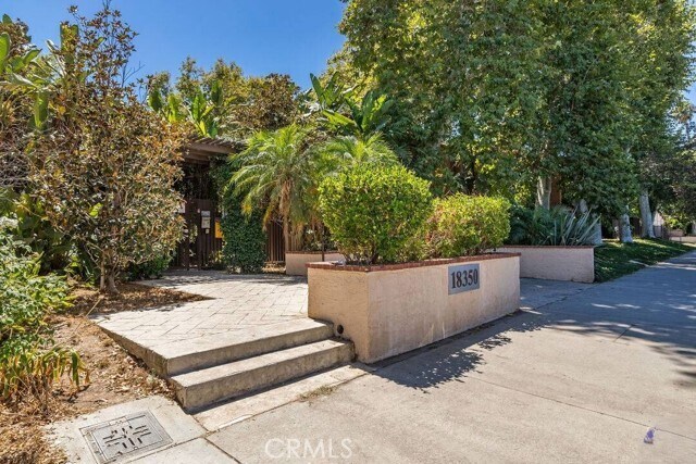 Building Photo - 18350 Hatteras St