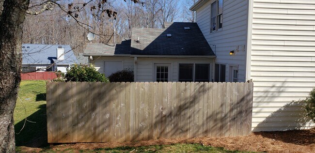 Building Photo - 2538 Cottage Pl