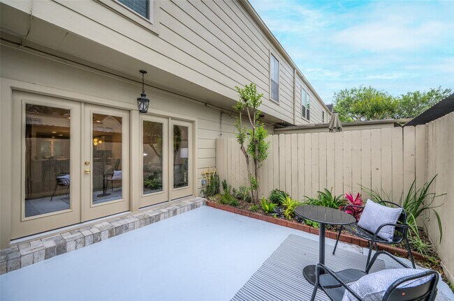 Building Photo - 14723 Barryknoll Ln