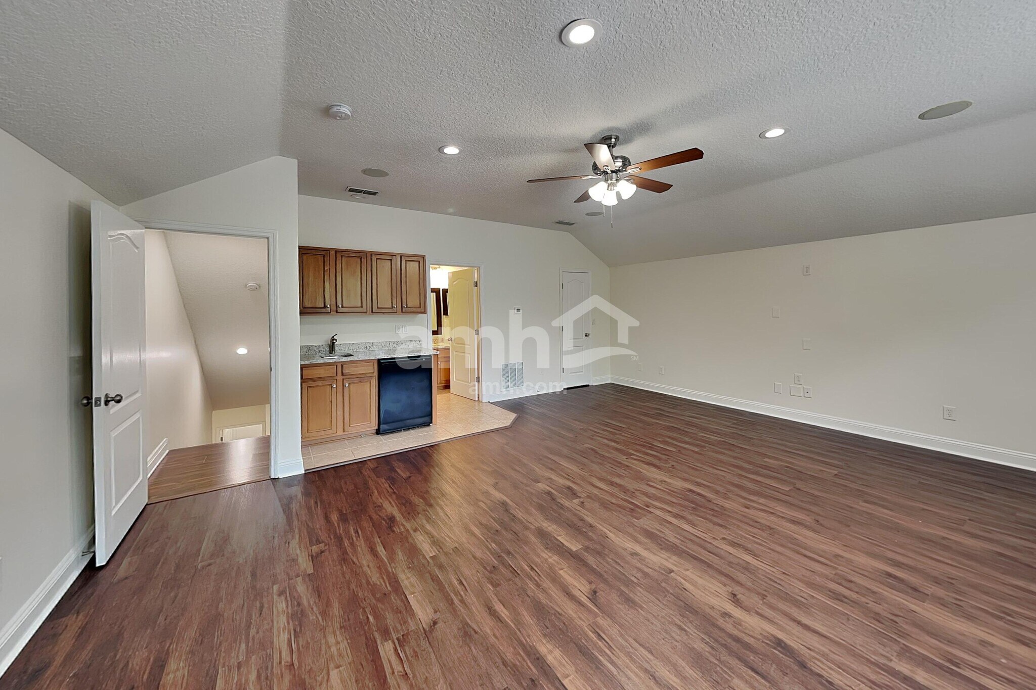 Building Photo - 604 Battersea Dr