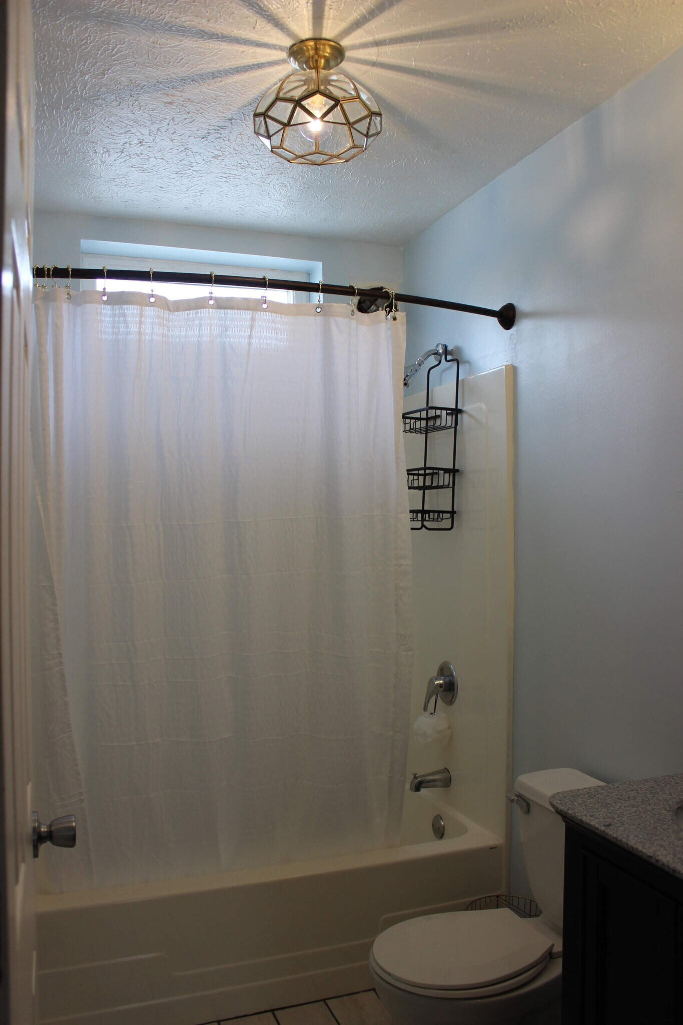 Primary bathroom- with tub - 1801 W 47th St