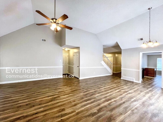 Building Photo - 285 Gaslight Cove