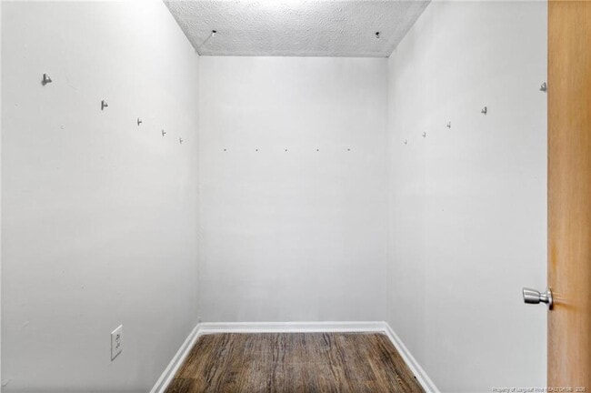 Building Photo - 464 Teal Ct