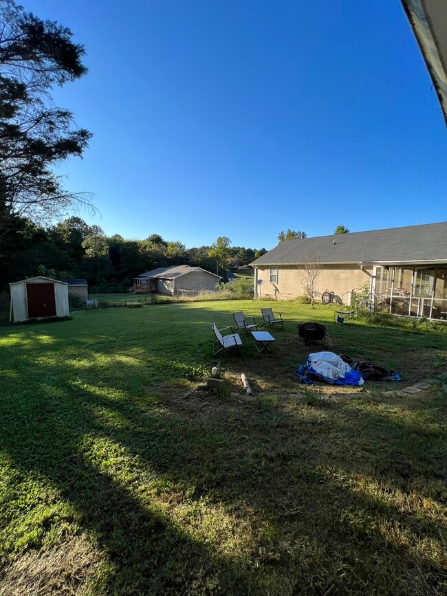 Building Photo - 5109 Kelly Dr