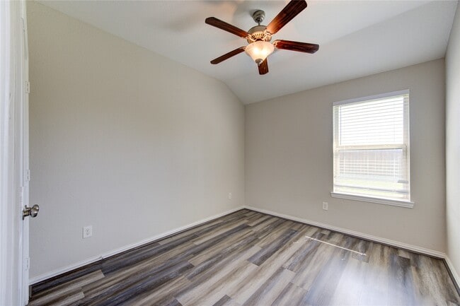 Building Photo - 4519 Apple Point Ln