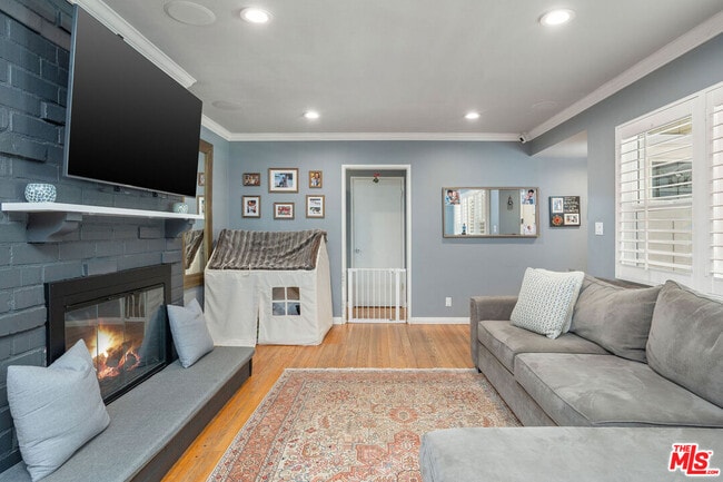 Building Photo - 5146 Topanga Canyon Blvd