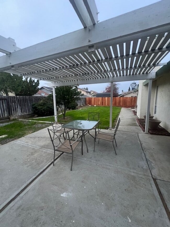 Building Photo - 507 Datewood Ct