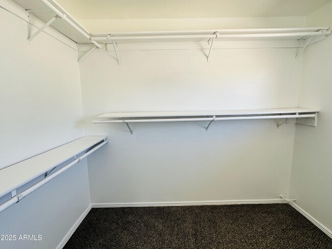 Building Photo - 316 N 84th Pl