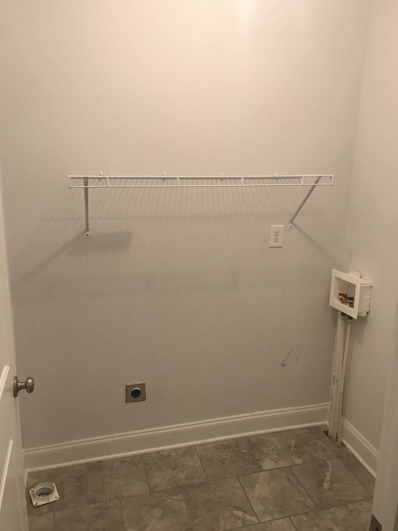 Building Photo - 2408 Dabbs Ave