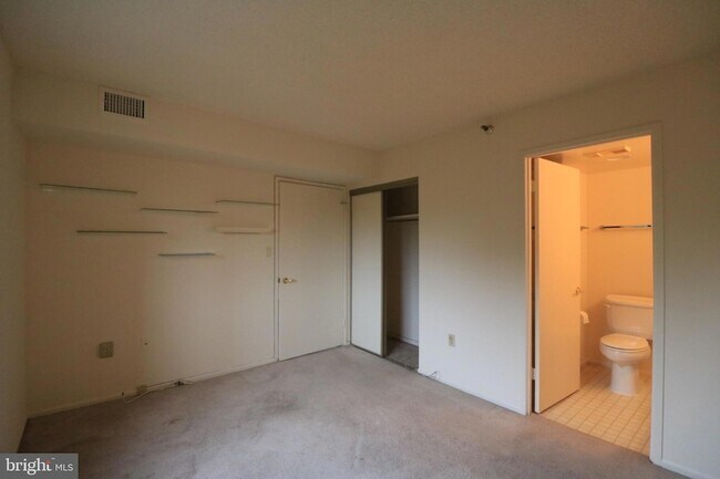 Building Photo - 15107 Interlachen Dr