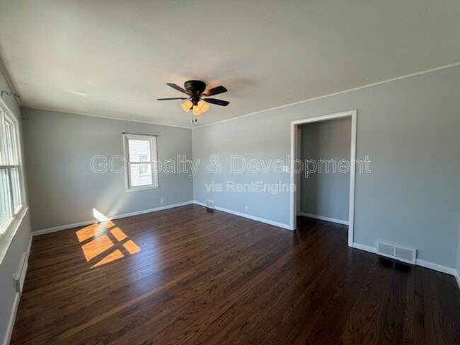 Building Photo - 114 Martin Ave