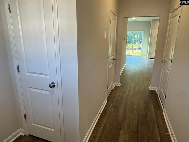 Building Photo - 2048 Armada Rd