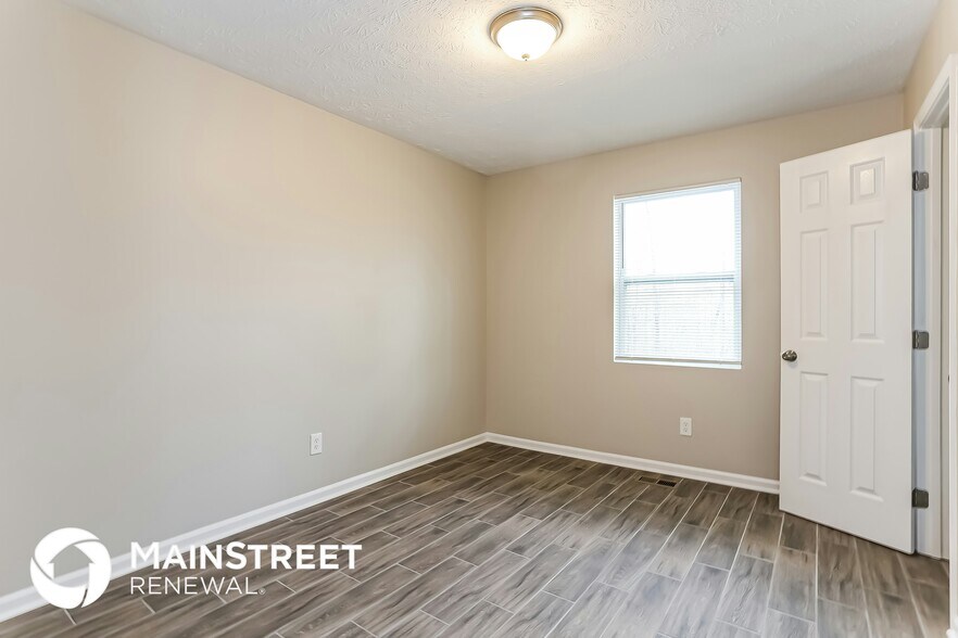 Building Photo - 8905 Daer Water Dr