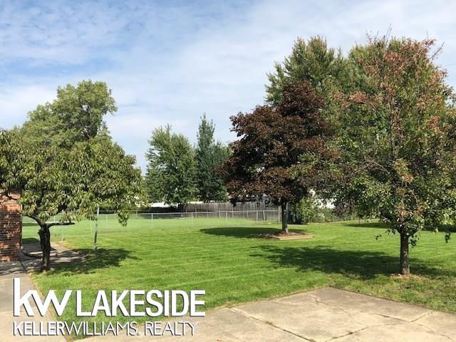 Building Photo - 37260 Rosebush St